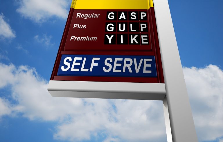 ガソリン代が一番安くなる５つの方法と燃費を良くする１０個のコツ